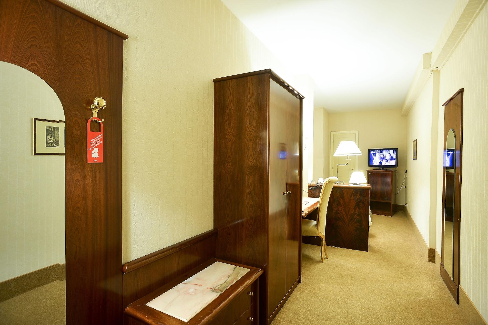 Zanhotel Tre Vecchi Bolonya Dış mekan fotoğraf